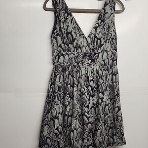 Ya Los Angeles Sz L Elegant Charcoal and Green Patterned Feminine Sexy Dress